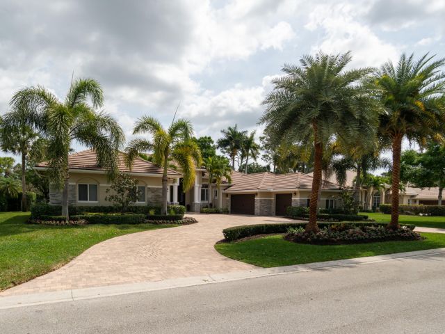 Продажа дома по адресу 1209 Breakers West Boulevard - фото 6674463