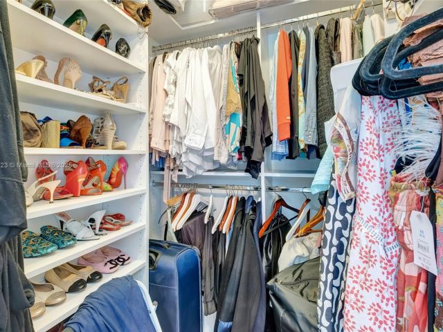 Продажа дома по адресу 18409 NE 27th Ct 156 - фото 6671794