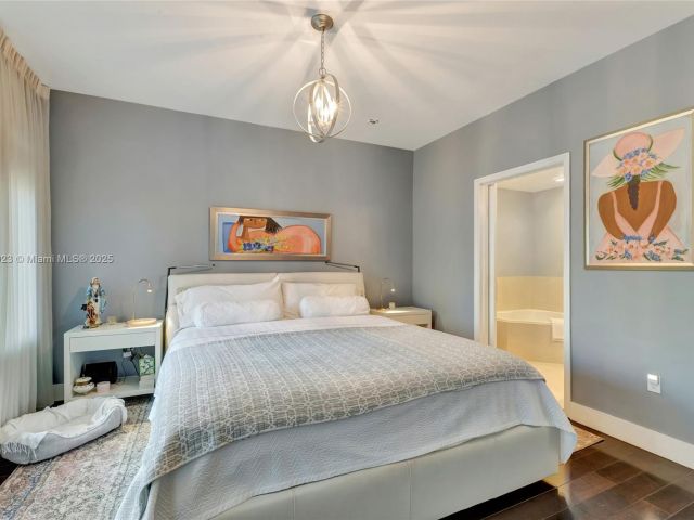 Продажа дома по адресу 18409 NE 27th Ct 156 - фото 6671797