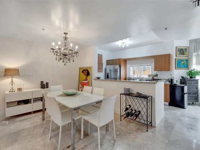 Продажа дома по адресу 18409 NE 27th Ct 156 - фото 6671807