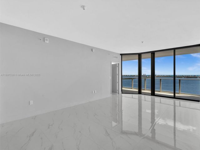 Квартира в аренду номер3303 - фото 6672876