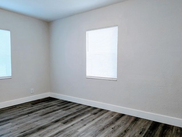 Дом в аренду по адресу 150 Kentucky Avenue - фото 6822705