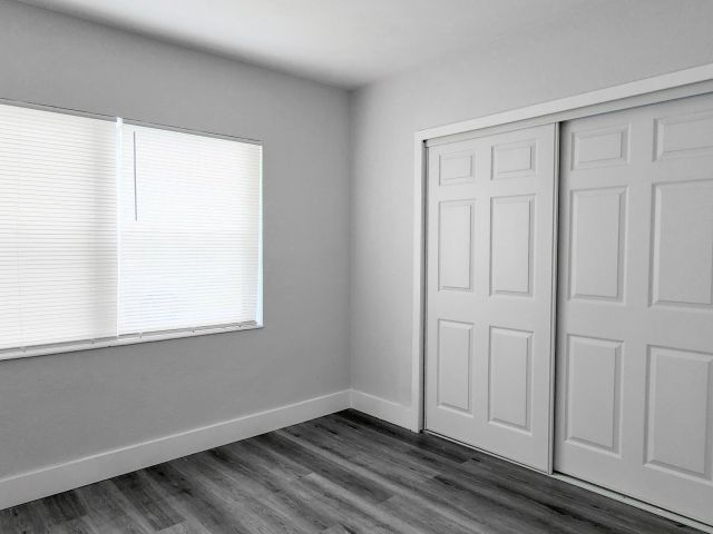 Дом в аренду по адресу 150 Kentucky Avenue - фото 6822706