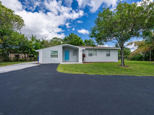 Дом в аренду по адресу 150 Kentucky Avenue - фото 6822722