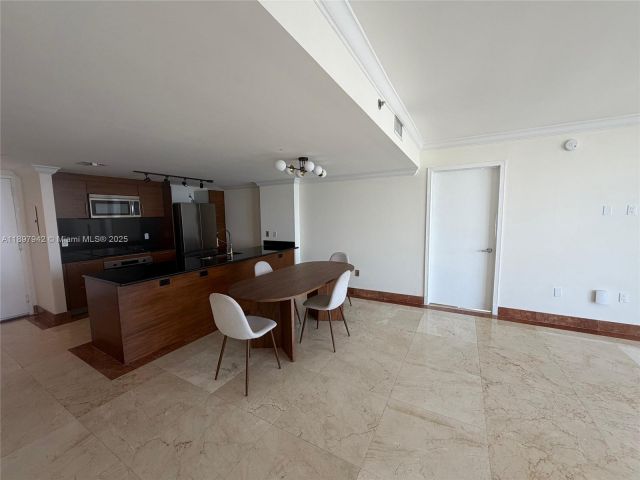 Продажа квартиры #5211 - фото 6672675