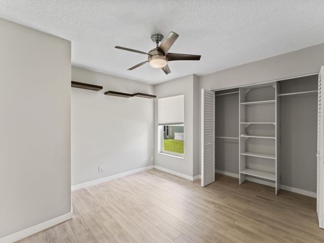 Продажа дома по адресу 2022 Bonisle Circle - фото 6688255