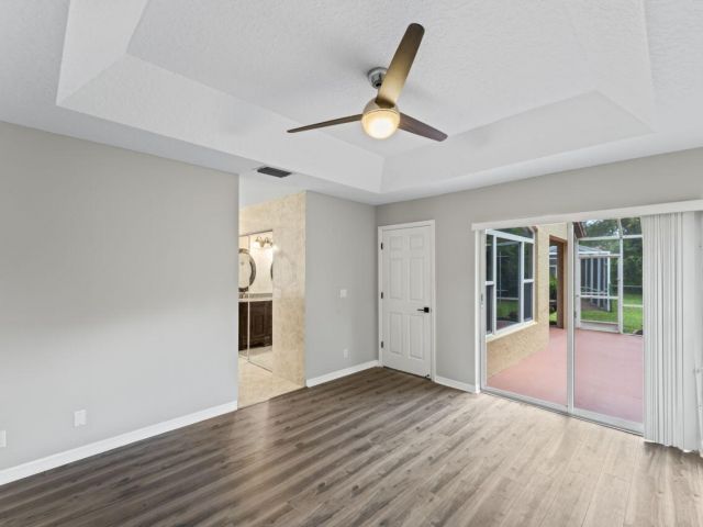 Продажа дома по адресу 2022 Bonisle Circle - фото 6688259