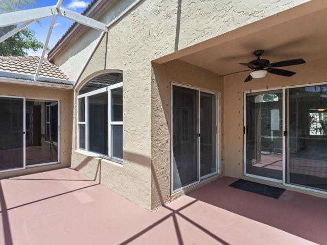 Продажа дома по адресу 2022 Bonisle Circle - фото 6688263