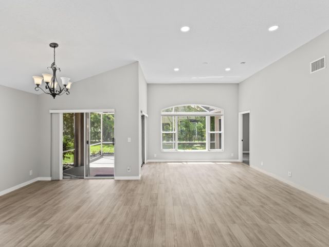 Продажа дома по адресу 2022 Bonisle Circle - фото 6688268