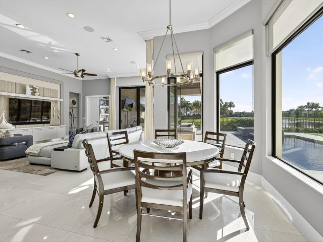 Продажа дома по адресу 16762 Crown Bridge Drive - фото 6683466