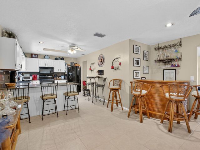 Продажа дома по адресу 17705 Maplewood Drive - фото 6688926