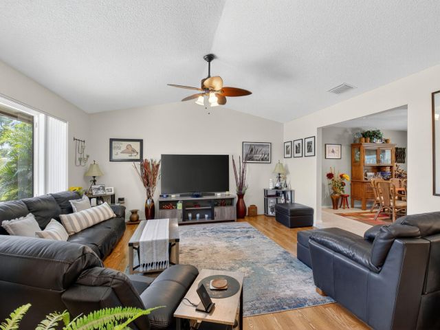 Продажа дома по адресу 17705 Maplewood Drive - фото 6688932