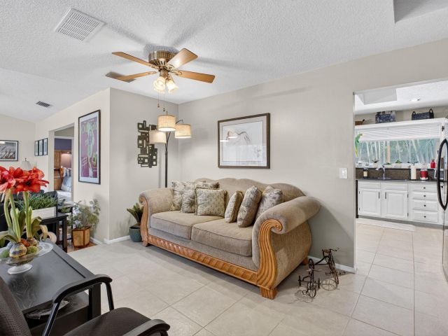 Продажа дома по адресу 17705 Maplewood Drive - фото 6688934