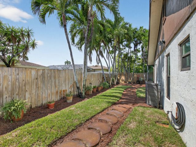 Продажа дома по адресу 17705 Maplewood Drive - фото 6688938