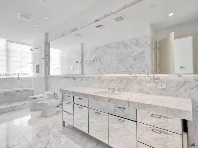 Продажа квартиры #2302 - фото 6673235