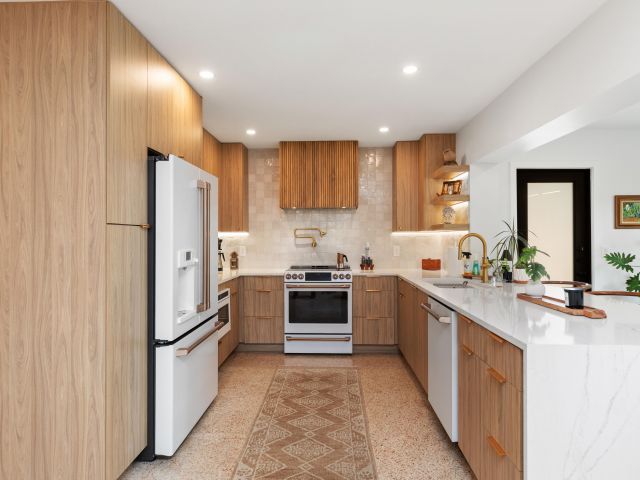 Продажа дома по адресу 500 SE 4th Street - фото 6700445