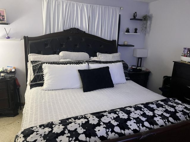 Продажа дома по адресу 621 SW 68th Avenue - фото 6690030