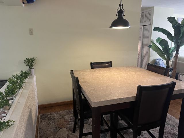 Продажа дома по адресу 621 SW 68th Avenue - фото 6690034