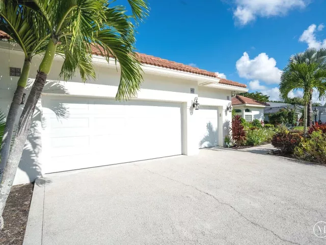 Продажа дома по адресу 11910 Torreyanna Circle - фото 8019589
