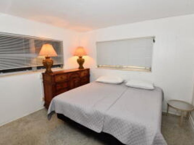 Дом в аренду по адресу 509 NW 30th Court - фото 6675490