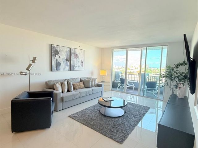 Продажа квартиры #909 - фото 6684150