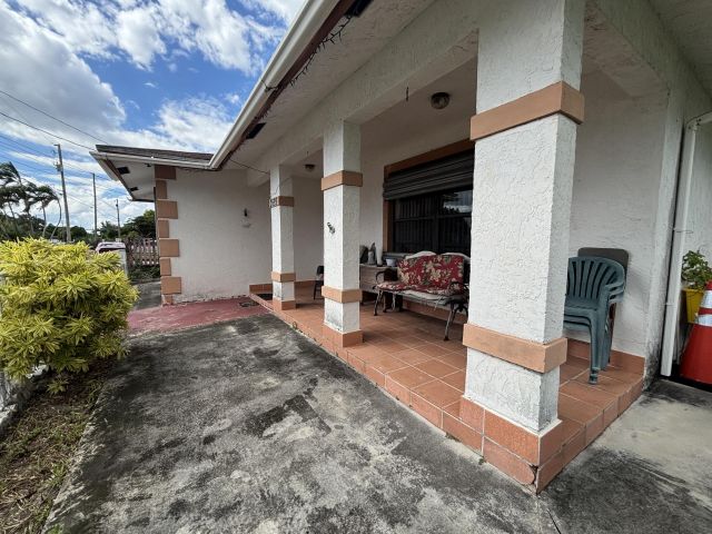 Продажа дома по адресу 2699 Summit Boulevard - фото 6675444