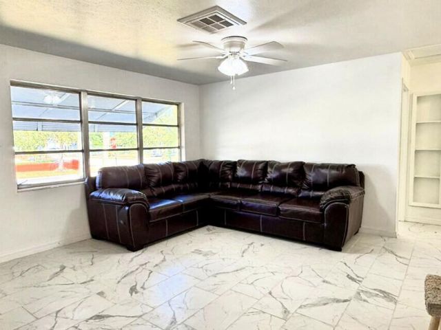 Продажа дома по адресу 802 Lytle Street - фото 6676338