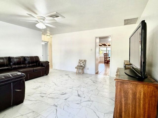 Продажа дома по адресу 802 Lytle Street - фото 6676344