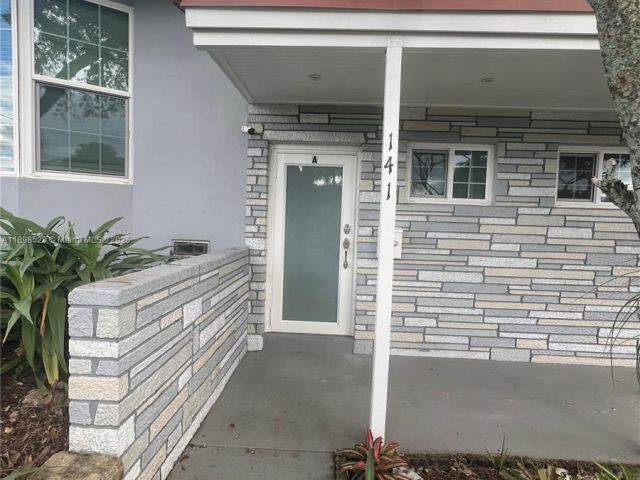 Дом в аренду по адресу 141 NW 72nd Way 1 - фото 7430748