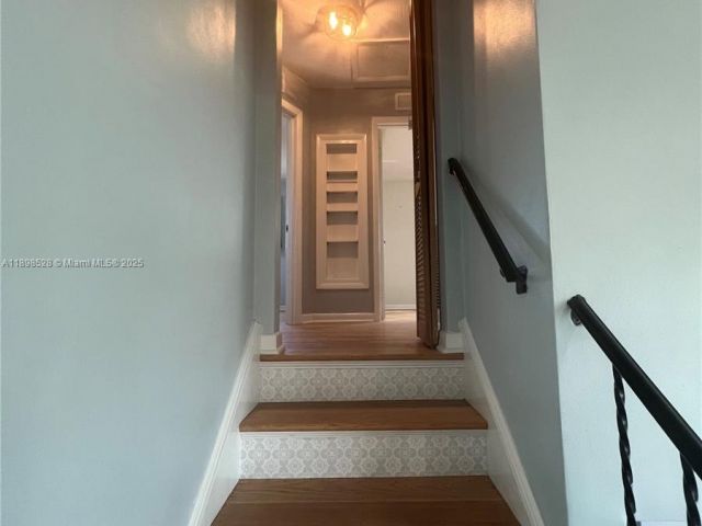 Дом в аренду по адресу 141 NW 72nd Way 1 - фото 7430753