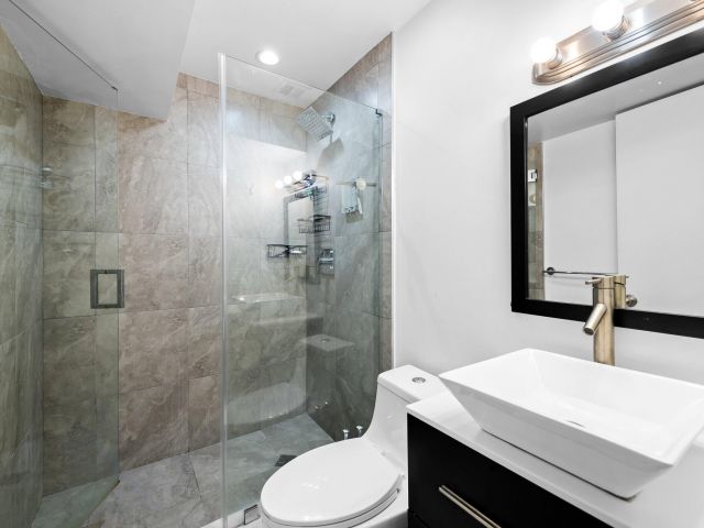 Продажа дома по адресу 1140 SW 9th Avenue - фото 6687553