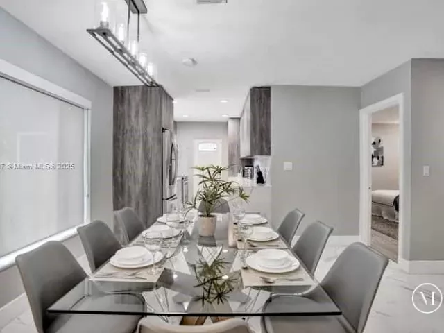 Продажа дома по адресу 1321 S 16th Ave - фото 7579786