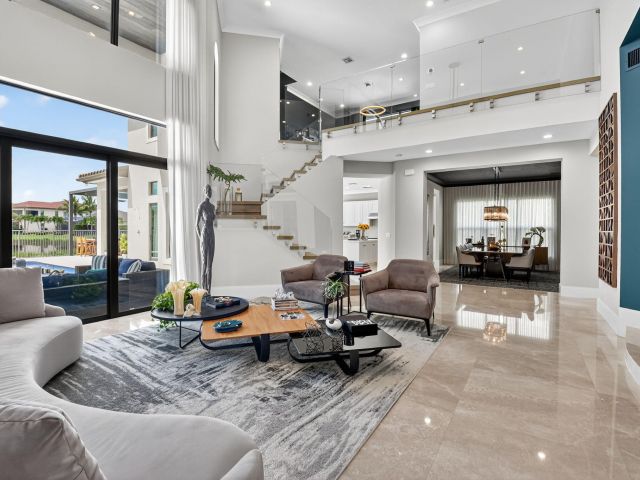 Продажа дома по адресу 16892 Strasbourg Lane - фото 6676529