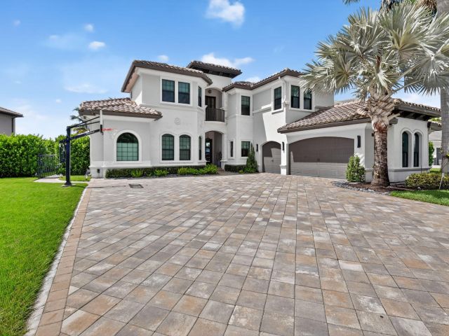 Дом в аренду по адресу 16892 Strasbourg Lane - фото 6676778