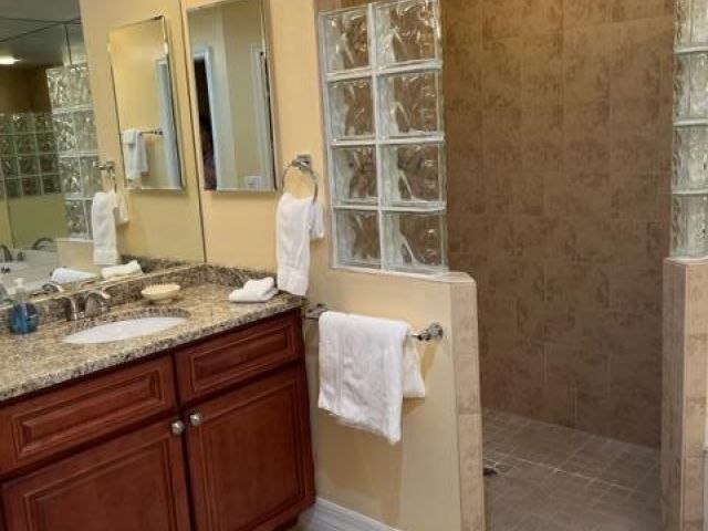 Дом в аренду по адресу 8400 Heritage Club Drive - фото 6679149