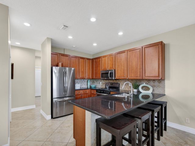 Дом в аренду по адресу 8400 Heritage Club Drive - фото 6731710