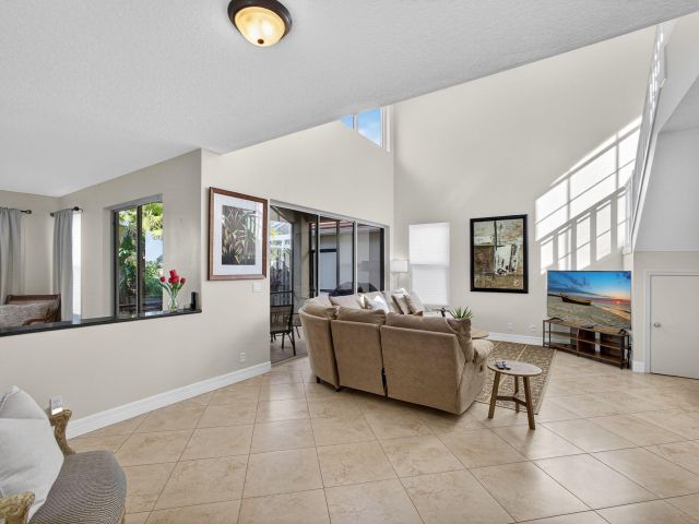 Дом в аренду по адресу 8400 Heritage Club Drive - фото 6731716