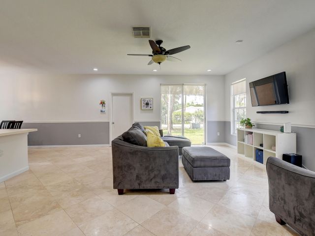 Продажа дома по адресу 1489 E Bexley Park Drive - фото 6680897