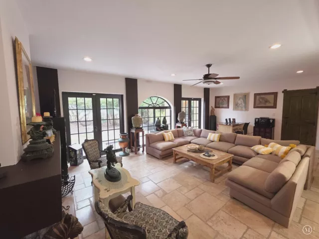 Продажа дома по адресу 4200 N Surf Road - фото 9281666
