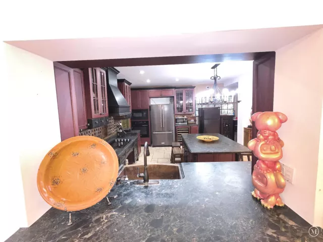 Продажа дома по адресу 4200 N Surf Road - фото 9281672