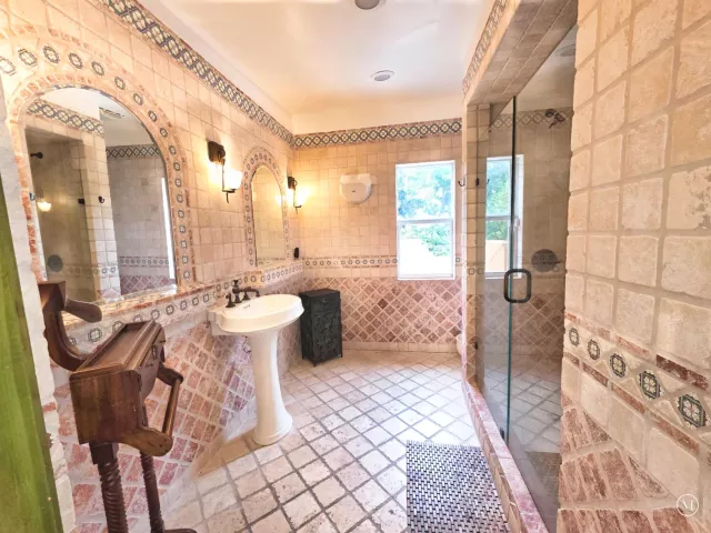 Продажа дома по адресу 4200 N Surf Road - фото 9281677