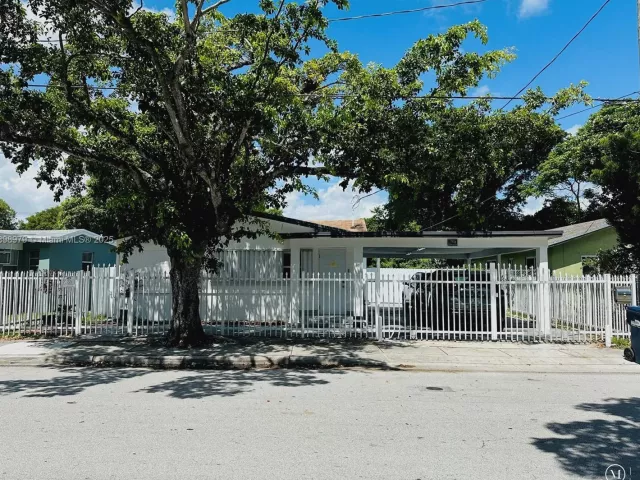 Продажа дома по адресу 17926 SW 104th Ave - фото 6678756