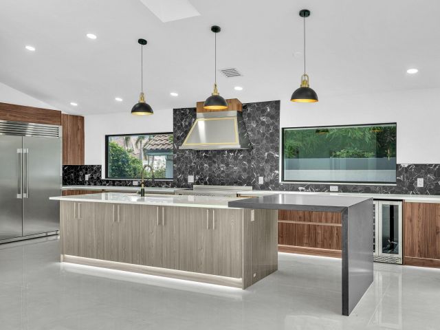 Продажа дома по адресу 7160 Montrico Drive - фото 6705441