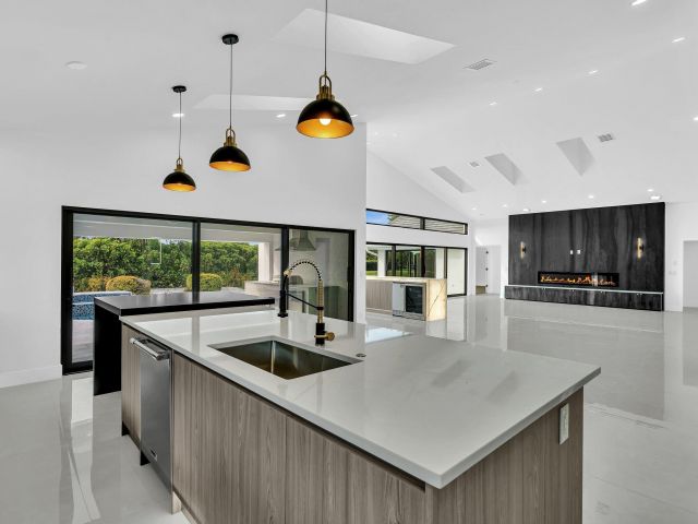 Продажа дома по адресу 7160 Montrico Drive - фото 6705442