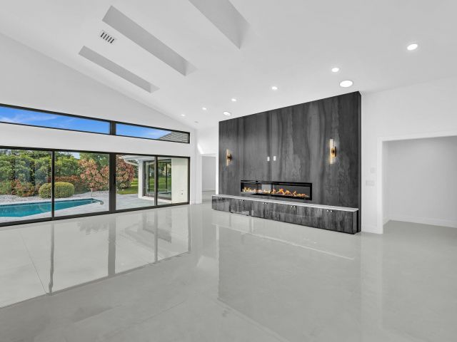 Продажа дома по адресу 7160 Montrico Drive - фото 6705443