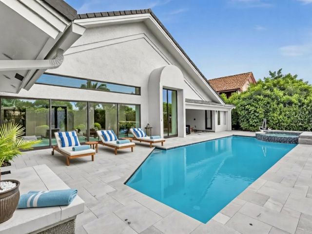 Продажа дома по адресу 7160 Montrico Drive - фото 6705449