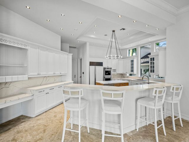 Продажа дома по адресу 2124 W Maya Palm Drive - фото 6698066