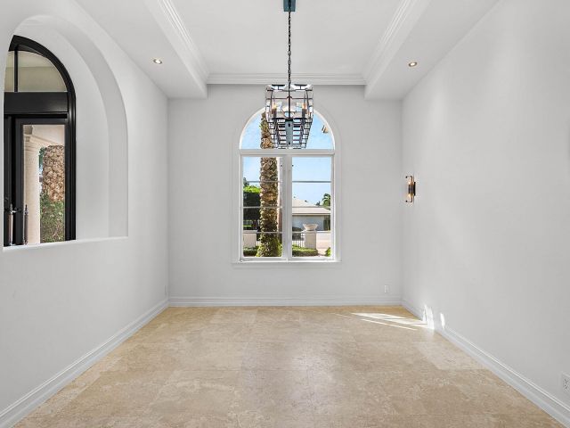 Продажа дома по адресу 2124 W Maya Palm Drive - фото 6698069