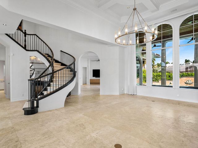 Продажа дома по адресу 2124 W Maya Palm Drive - фото 6698070