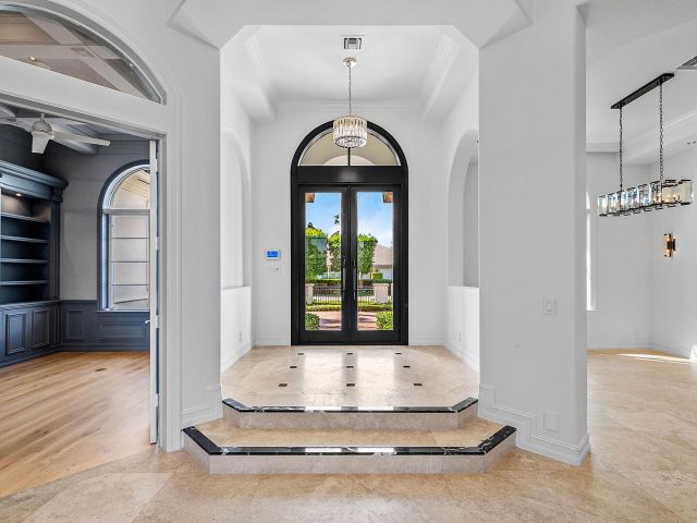 Продажа дома по адресу 2124 W Maya Palm Drive - фото 6698075